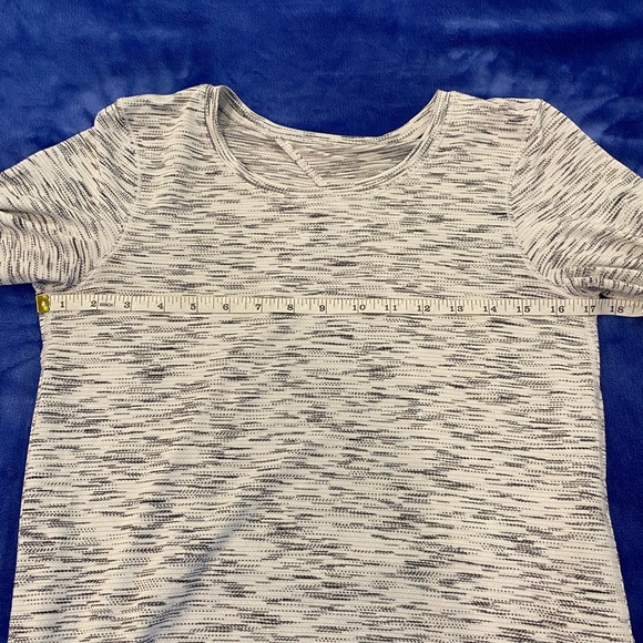 Lululemon Beat The Heat Long Sleeve - Picture 7 of 7